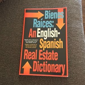 Book for bienes raíces dictionary English to Spanish real estate dictionary